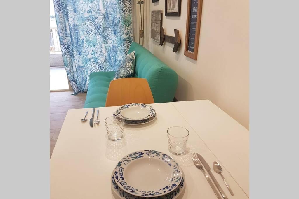Cozy Apartment With Parking ซาลอว์ ภายนอก รูปภาพ